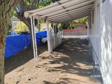 2904 Lazy Ln, Lake Isabella, CA 93240 - photo 6