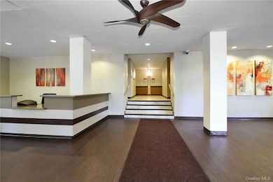 1101 Midland Ave unit 402, Bronxville, NY 10708 - photo 5