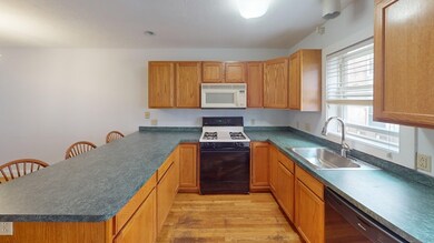 122 W 7th St unit D, Boston, MA 02127 - photo 4