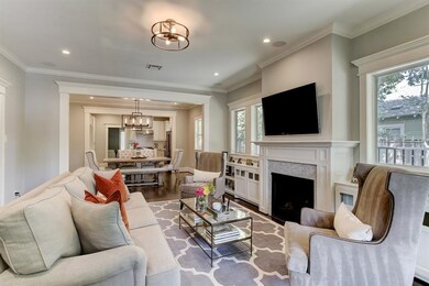 737 E 6th 1/2 St, Houston, TX 77007 - photo 3