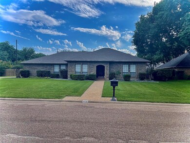 606 Rockdale Rd, Cleburne, TX 76033 - photo 2