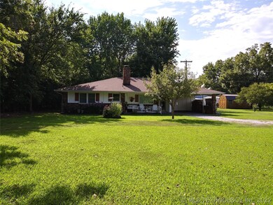 Front with yard