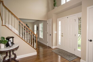 _RMJ1056 foyer