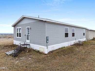13705 55th St NW, Williston, ND 58801 - photo 6