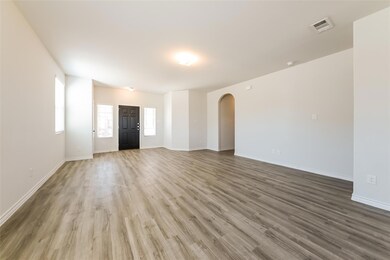 1201 Mallard Cove, Ennis, TX 75119 - photo 4