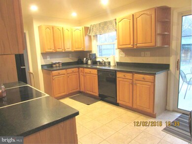 12416 Seabury Ln, Bowie, MD 20715 - photo 3
