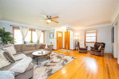 4110 43rd St, Des Moines, IA 50310 - photo 2