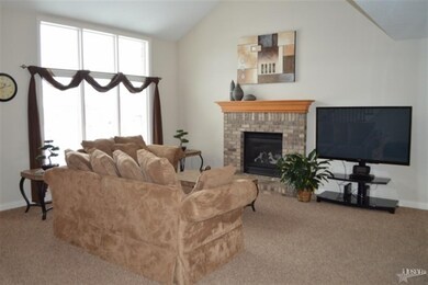 14731 Settlers Trail, Leo, IN 46765 - photo 3
