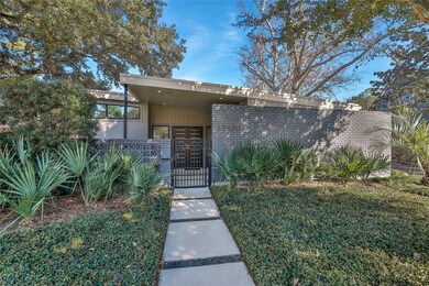 12430 Perthshire Rd, Houston, TX 77024 - photo 3