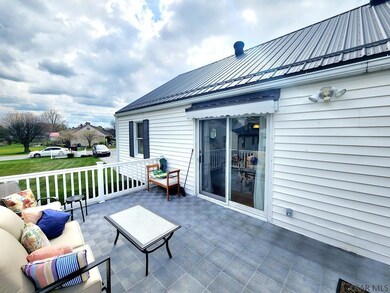 1567 Emmett Dr, Johnstown, PA 15905 - photo 3