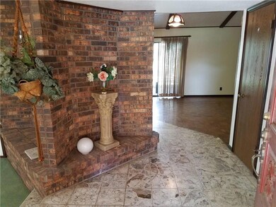 321 Riverside Dr, El Paso, TX 79915 - photo 2