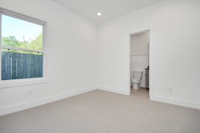 420 Janisch Rd unit B, Houston, TX 77018 - photo 3