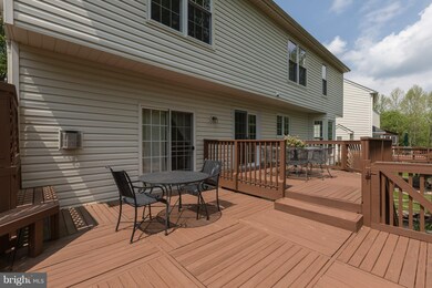 18025 Wheatridge Dr, Germantown, MD 20874 - photo 3