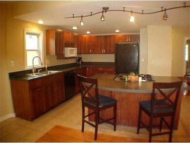 211 Cady St, Ludlow, MA 01056 - photo 4