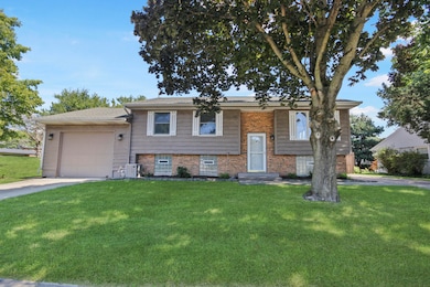 2306 Fernhill Dr, Valparaiso, IN 46385 - photo 6