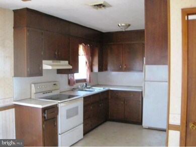 972 Englesville Hill Rd, Boyertown, PA 19512 - photo 6