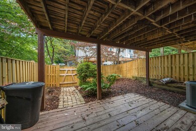 3022 Winter Pine Ct, Fairfax, VA 22031 - photo 4