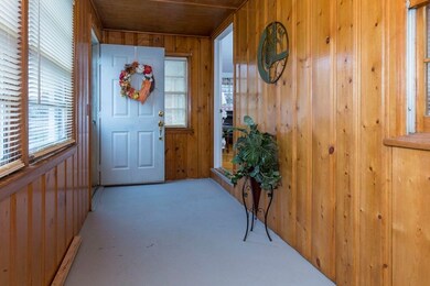 47 Shawmut St, Springfield, MA 01108 - photo 4