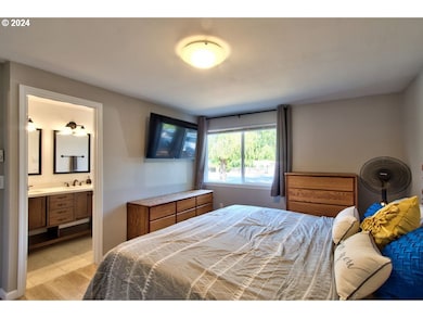 336 NE Elm St, Sheridan, OR 97378 - photo 5