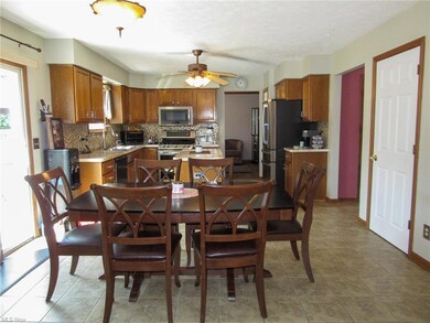 24227 Wilderness Trail, Olmsted Falls, OH 44138 - photo 4