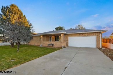 806 Avenue C, Minatare, NE 69356 - photo 5