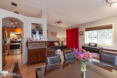 06-Living Room_IMG_5445