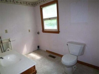 50 Cottage St, Orange, MA 01364 - photo 7