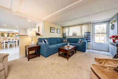 11 Kennedy Cir, Hyannis, MA 02601 - photo 5