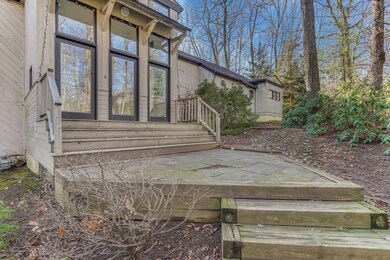 7 Williamson Ct Middletown NJ-large-007-