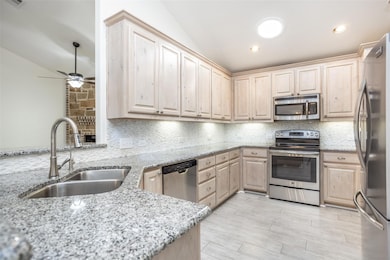 116 Kiowa Dr W, Lake Kiowa, TX 76240 - photo 5