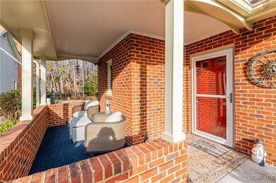 Great front porch facing the courtyard common area