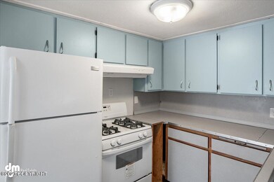 06-Kitchen_ELI02673-2-HDR-Edit