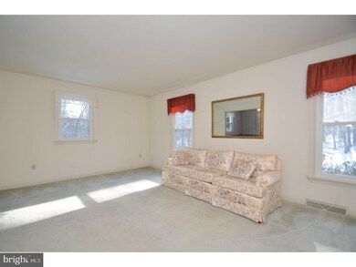 1464 Cornerstone Dr, Pottstown, PA 19465 - photo 4