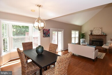 13470 Stream Valley Dr, Chantilly, VA 20151 - photo 5