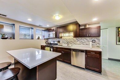 2945 W Rosemont Ave unit 1W, Chicago, IL 60659 - photo 4
