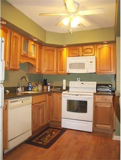 512 Barrington Ct, Sellersville, PA 18960 - photo 3