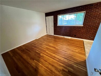 1606 W Northwest Blvd unit C, Winston-Salem, NC 27104 - photo 4