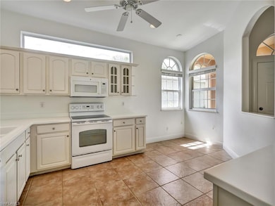 Light and bright eat-in kitchen