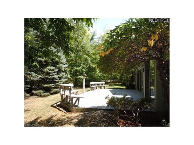 Wooded and serene private deck with living room an
