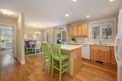 Kitchen with Breakfast Bar