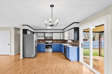 402 Yokley Dr, Franklin, KY 42134 - photo 2