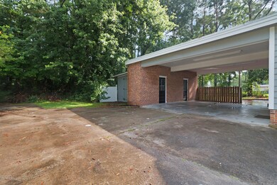 1407 Clifton Rd, Jacksonville, NC 28540 - photo 4