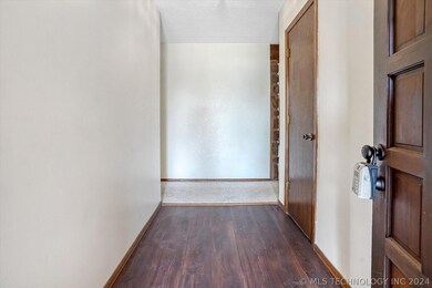 1716 N Firewood Ave, Broken Arrow, OK 74012 - photo 3