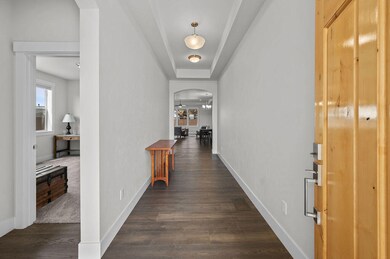 4445 SW Coyote Ave, Redmond, OR 97756 - photo 3