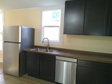 406 E Main St, Washington, IA 52353 - photo 4