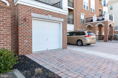 8607 Wintergreen Ct unit 305, Odenton, MD 21113 - photo 3