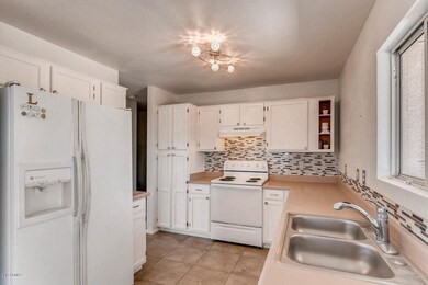 5028 e colby Mesa AZ 85205 USA-large-011