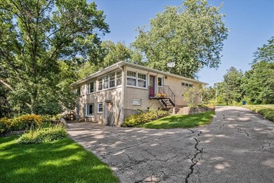 2189 Conover Cir, Fitchburg, WI 53575 - photo 3