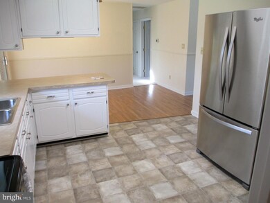 22052 Willis Dr, California, MD 20619 - photo 6