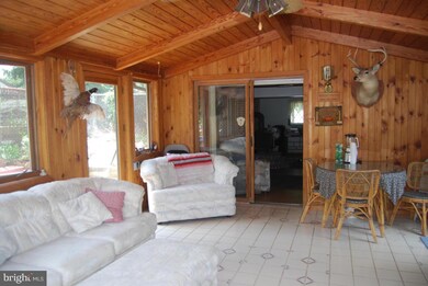 138 Snyder Rd, Mount Joy, PA 17552 - photo 4